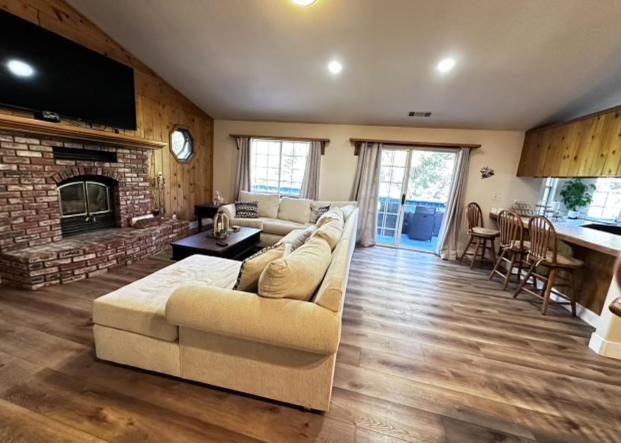 Bluebird Cabin Crestline Екстер'єр фото
